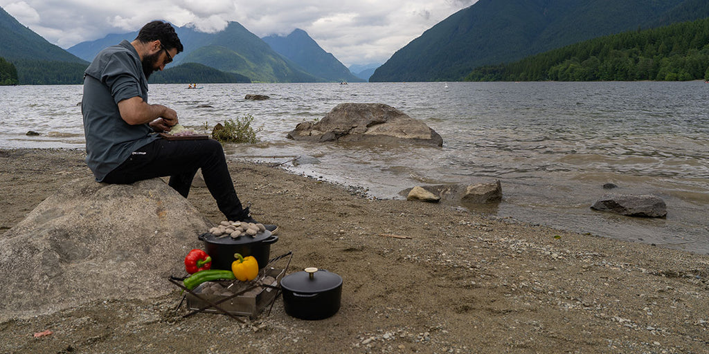 http://www.wolfandgrizzly.com/cdn/shop/articles/Which-Size-Dutch-Oven-Header_1024x.jpg?v=1659021378