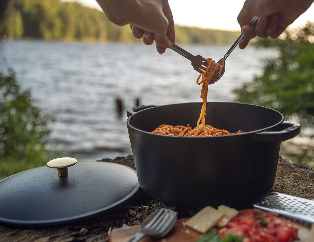 How To Cook With Cast Iron Dutch Oven 