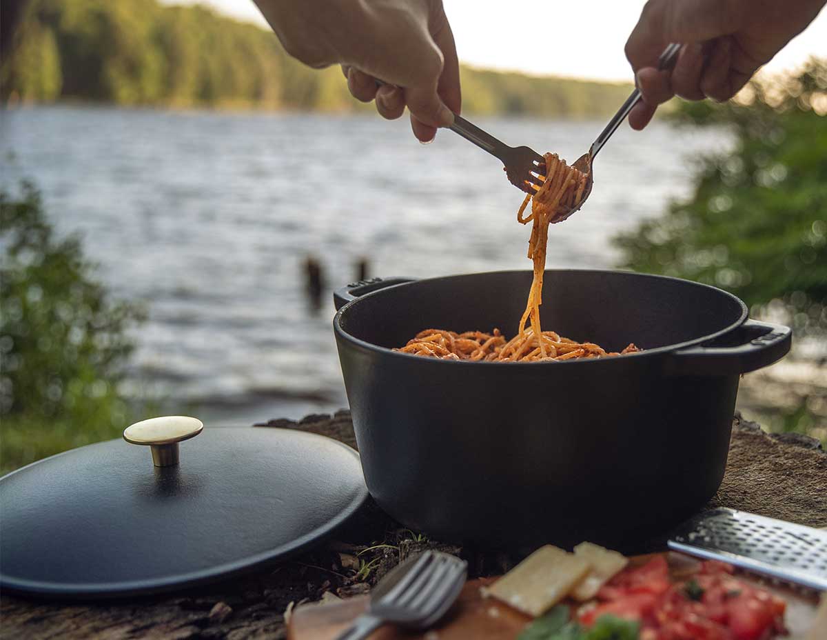 Cast Iron Camp Dutch Oven, Shop All Sizes